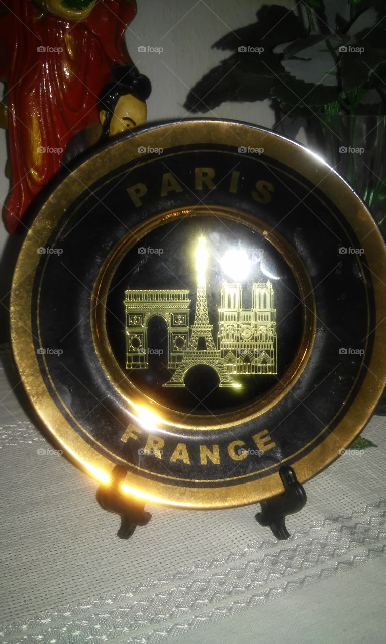 Paris plate
