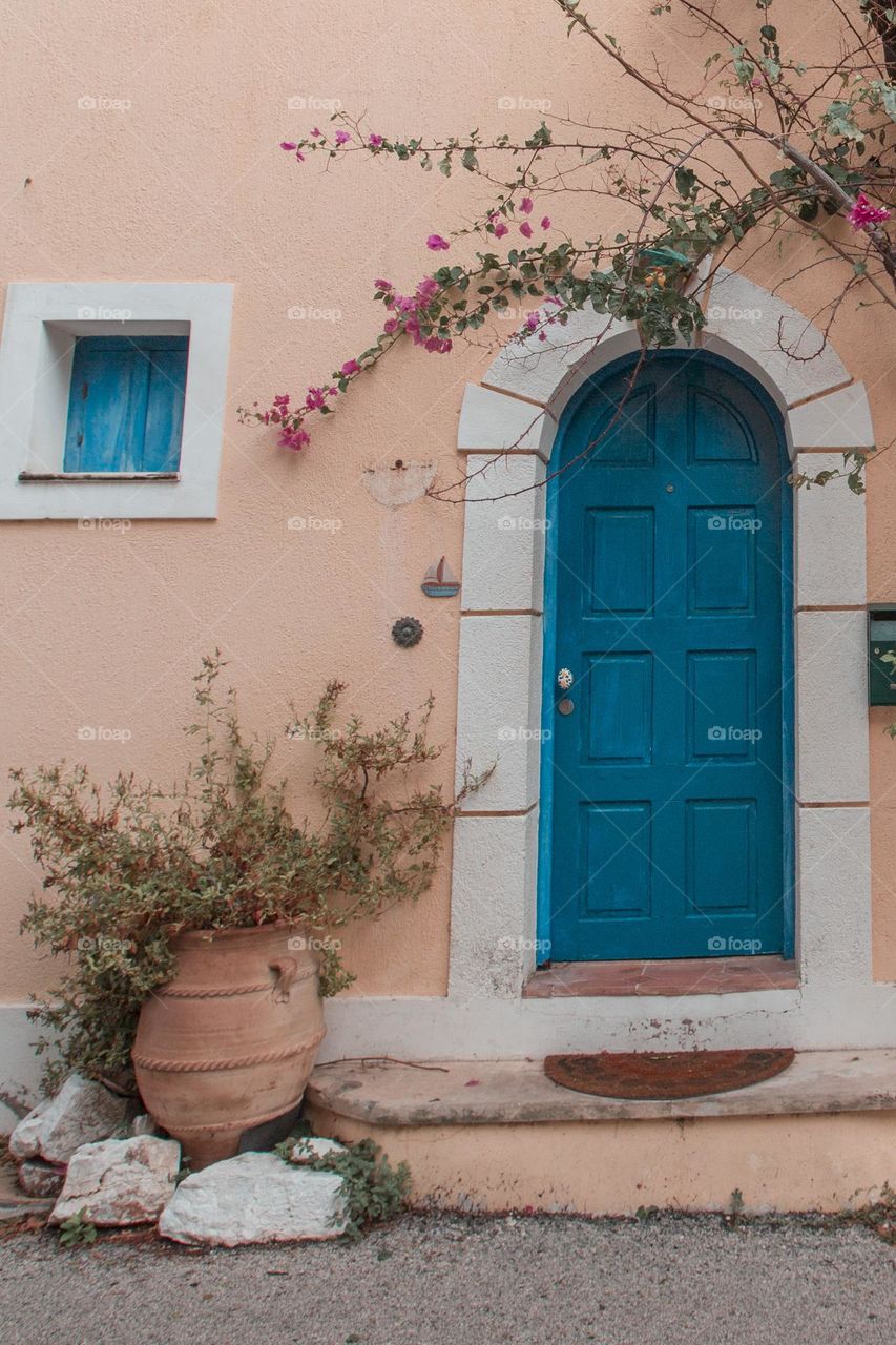 Colorful door 