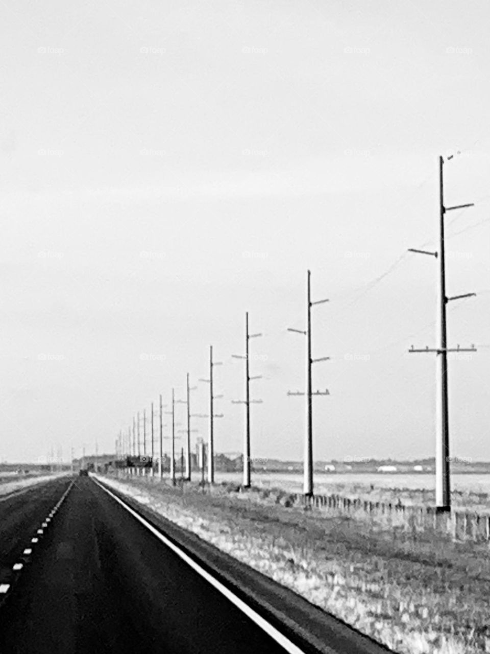 B&w road 