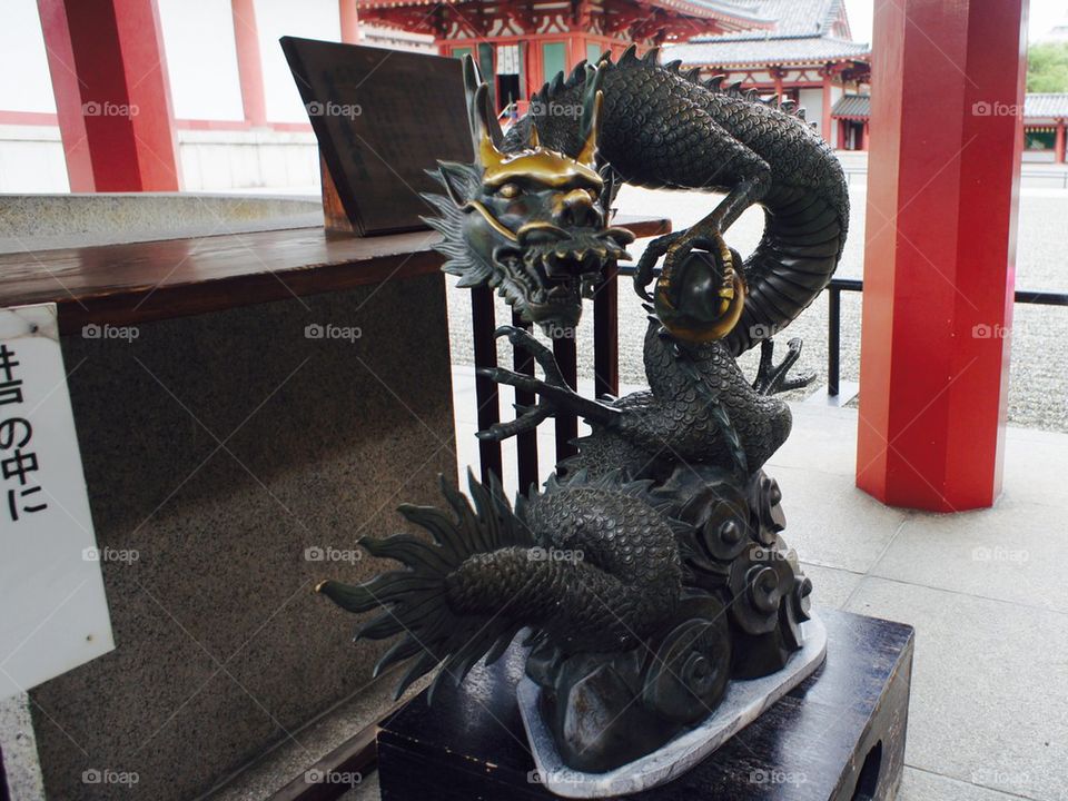 Dragon of shi Tenoji temple