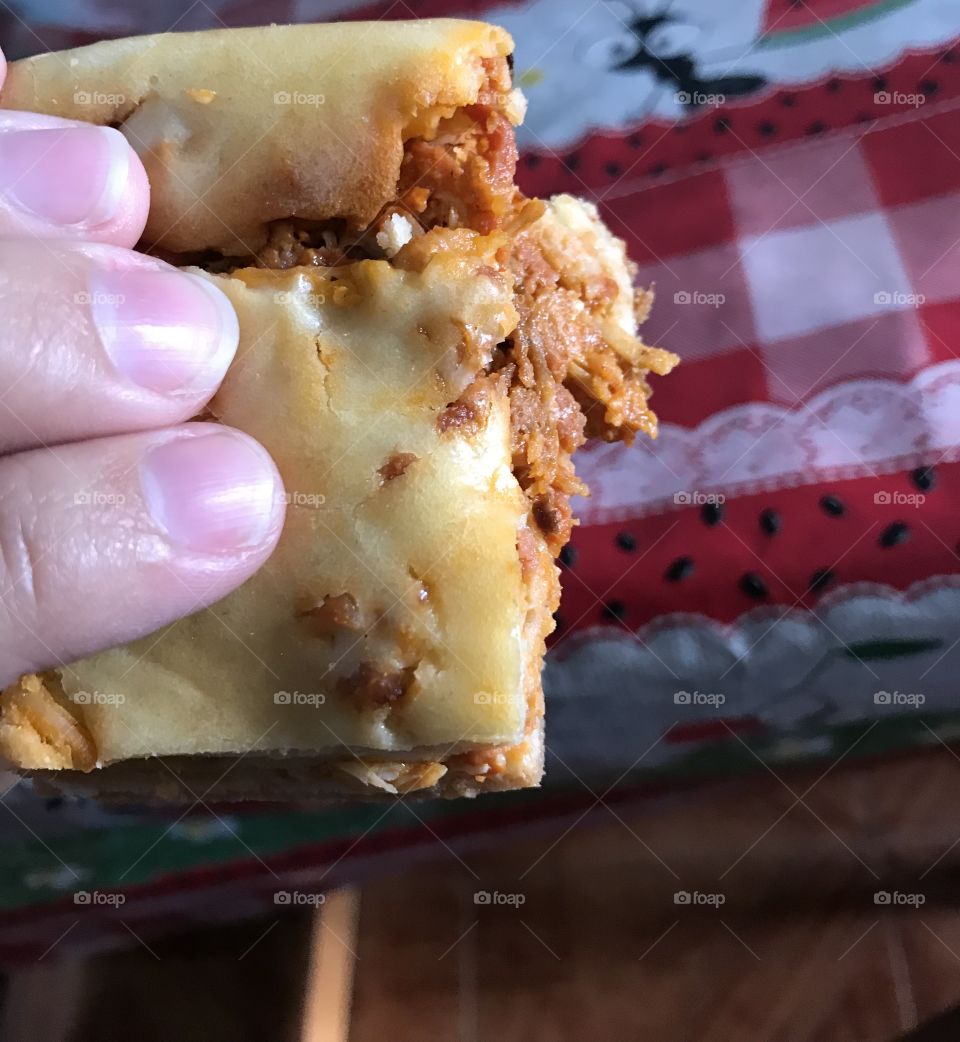 Torta de frango com calabresa, feita com amor pela cunhada!