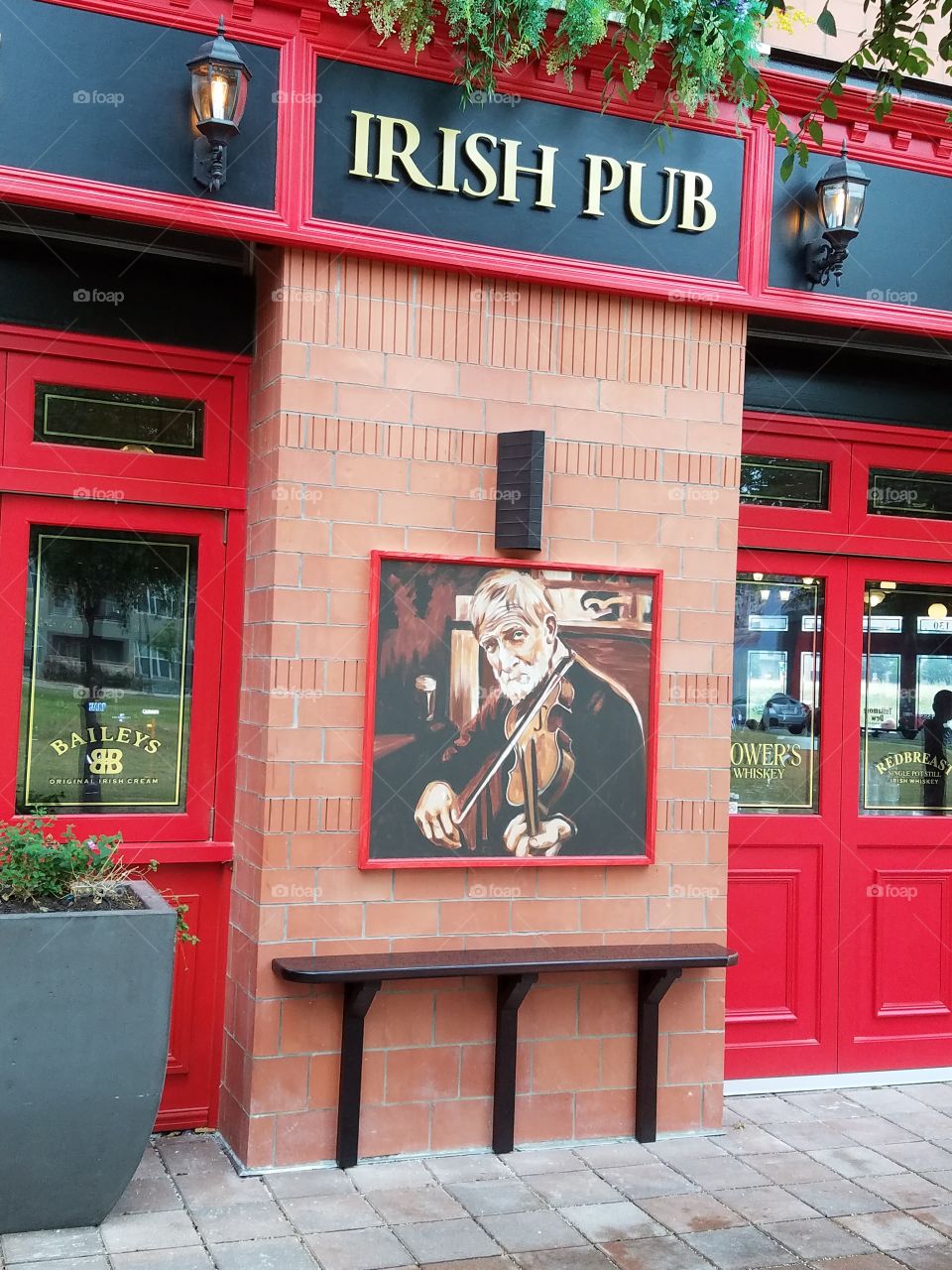 B.D. Rileys Irish Pub Mueller St. Austin