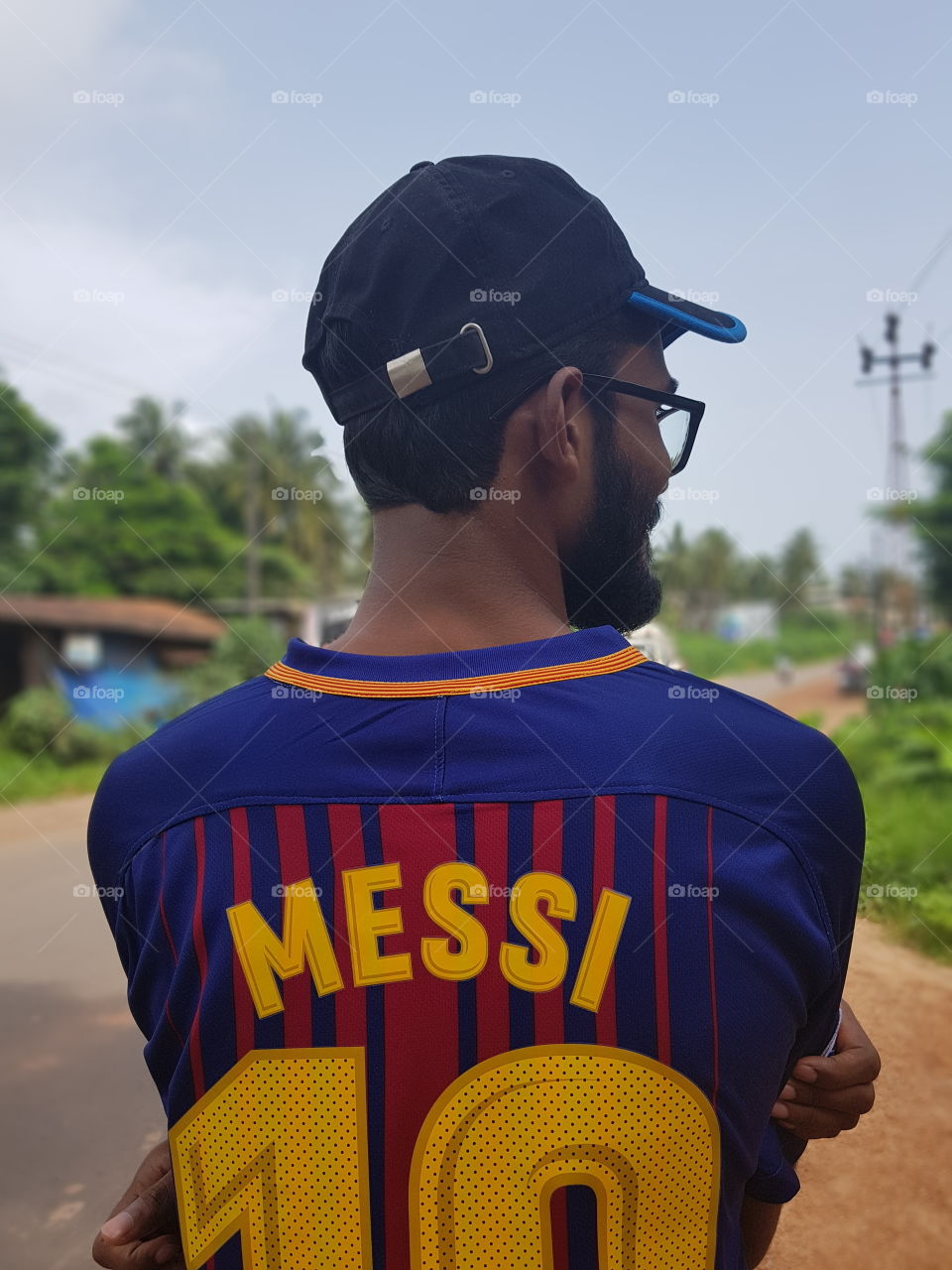 its very proud to wear this messi shirt
