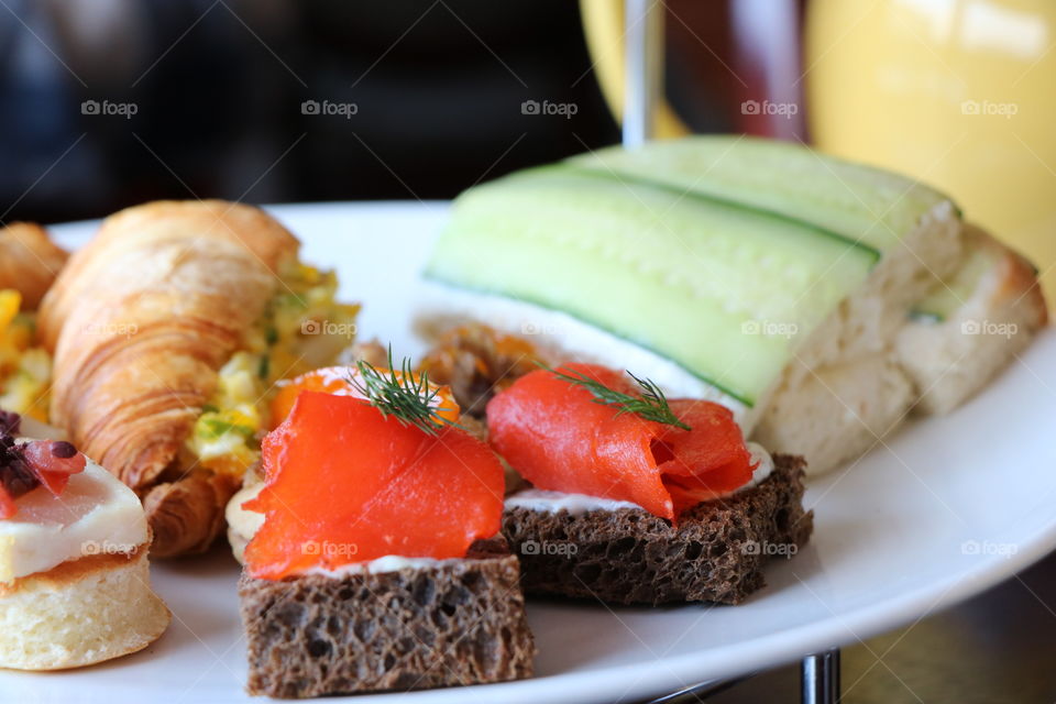 Cucumber and cream cheese and cream cheese with smoked salmon - both yummy 😉