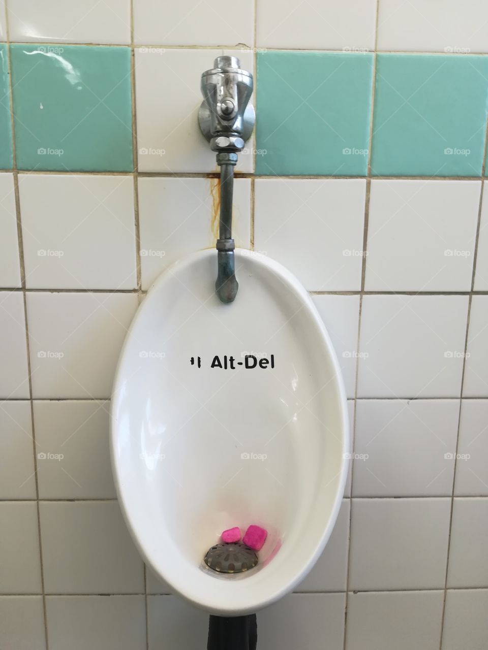 Bathroom computer lingo