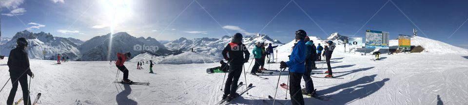 Panoramic ski scene