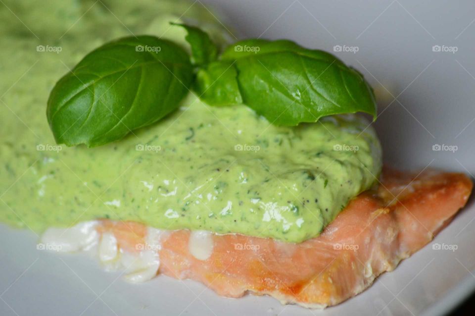 healthy salmon with basil sause