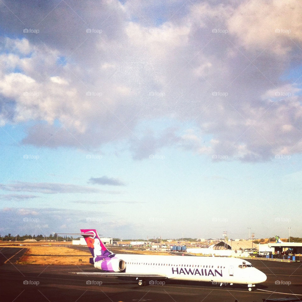 sky airport fly hawaii by indiesmash