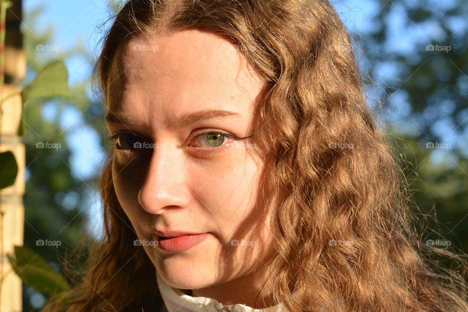 girl beautiful portrait in sunlight