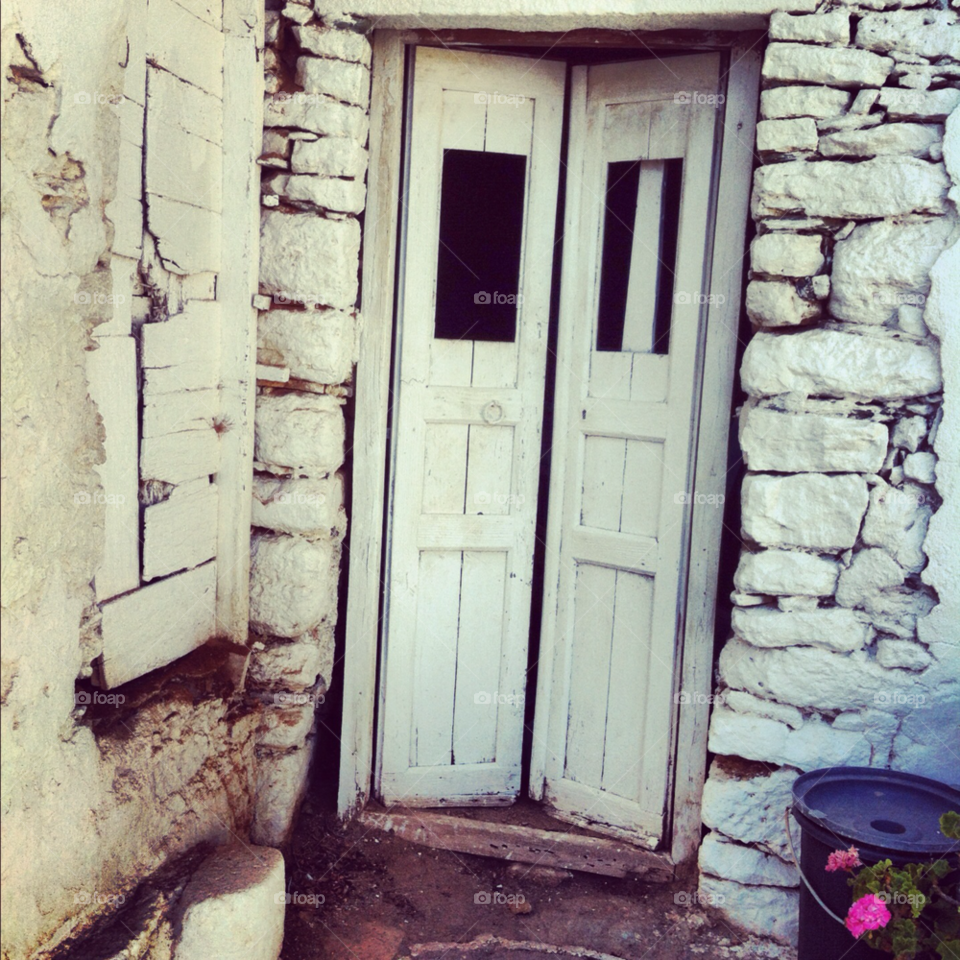 white door stone broken by effiesiaini