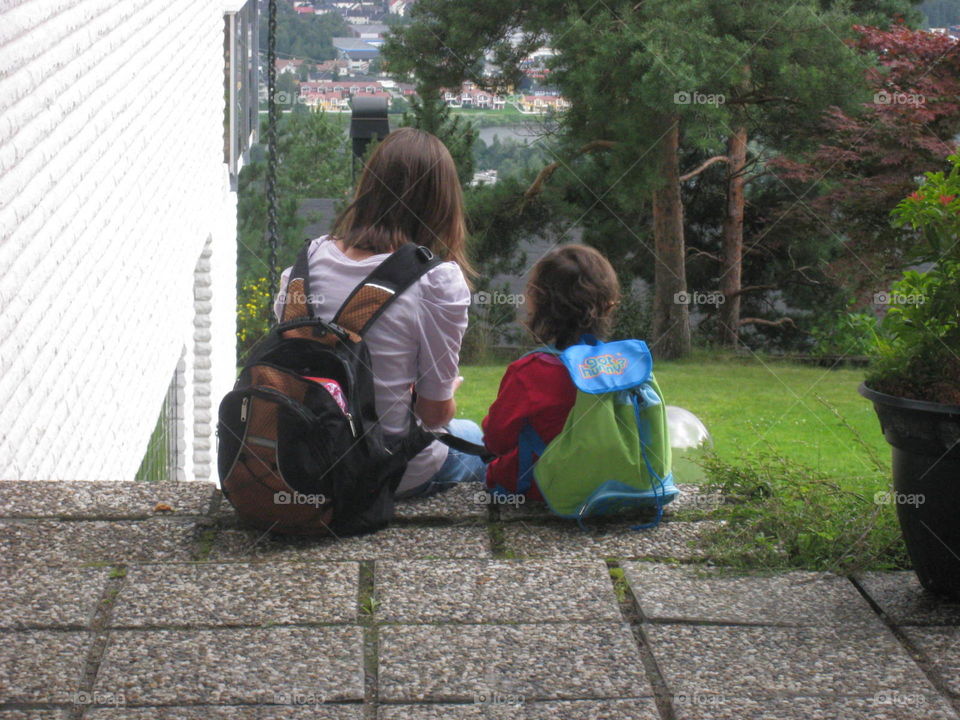 There's nobody in the world that knows me better than my sister. ~ Tia Mowry