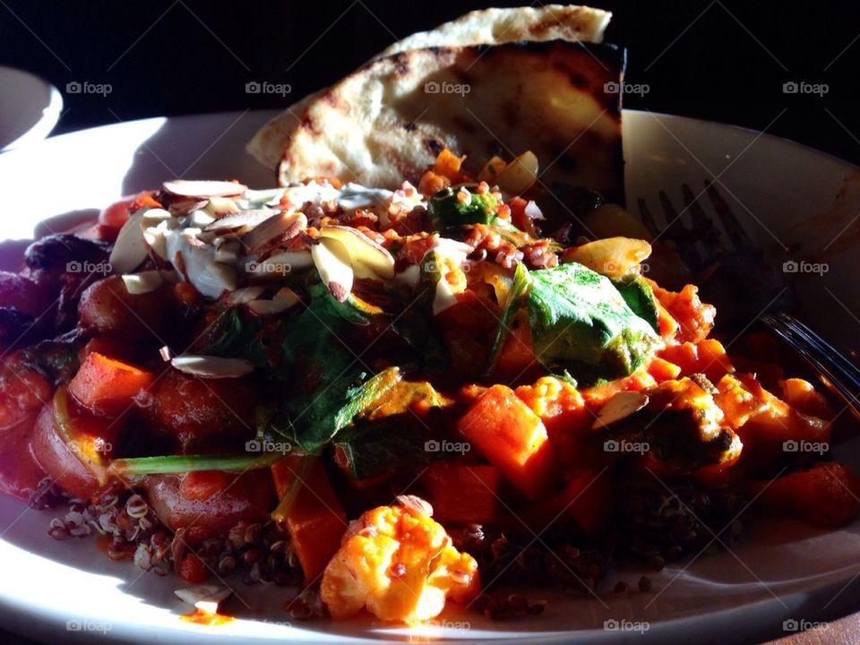 Quinoa salad with bread