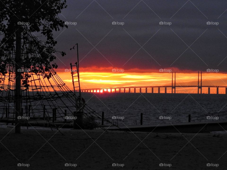 Öresundsbron in dusk