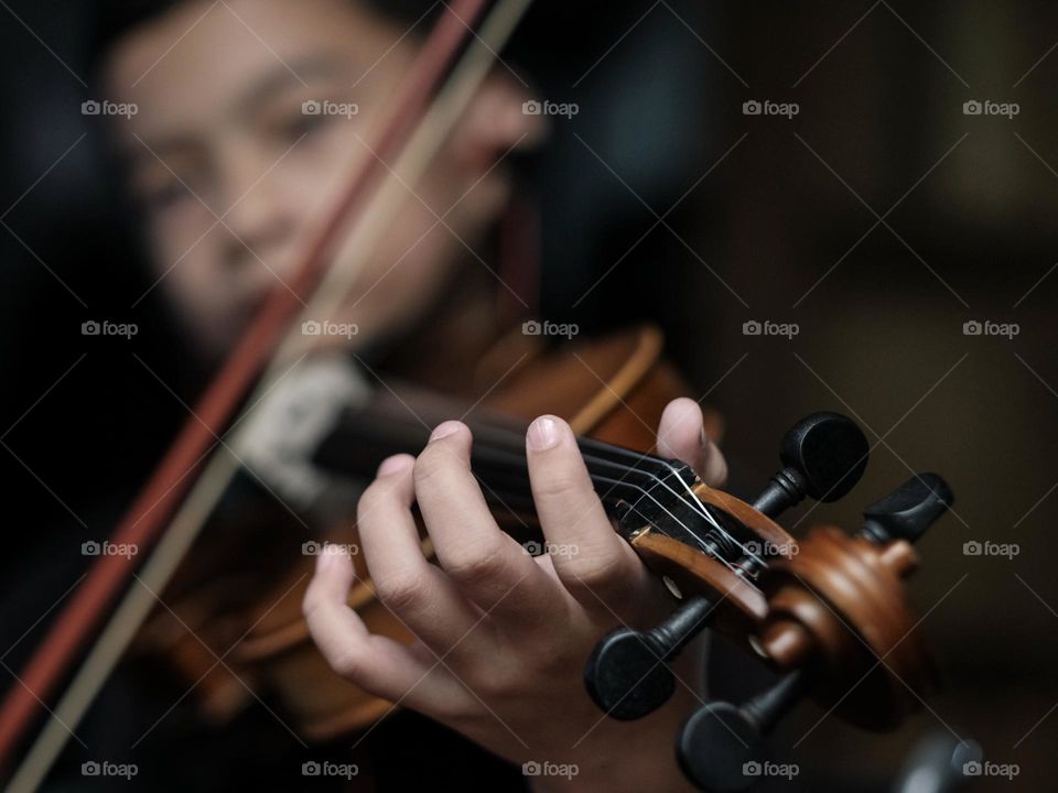 Violinist close-up