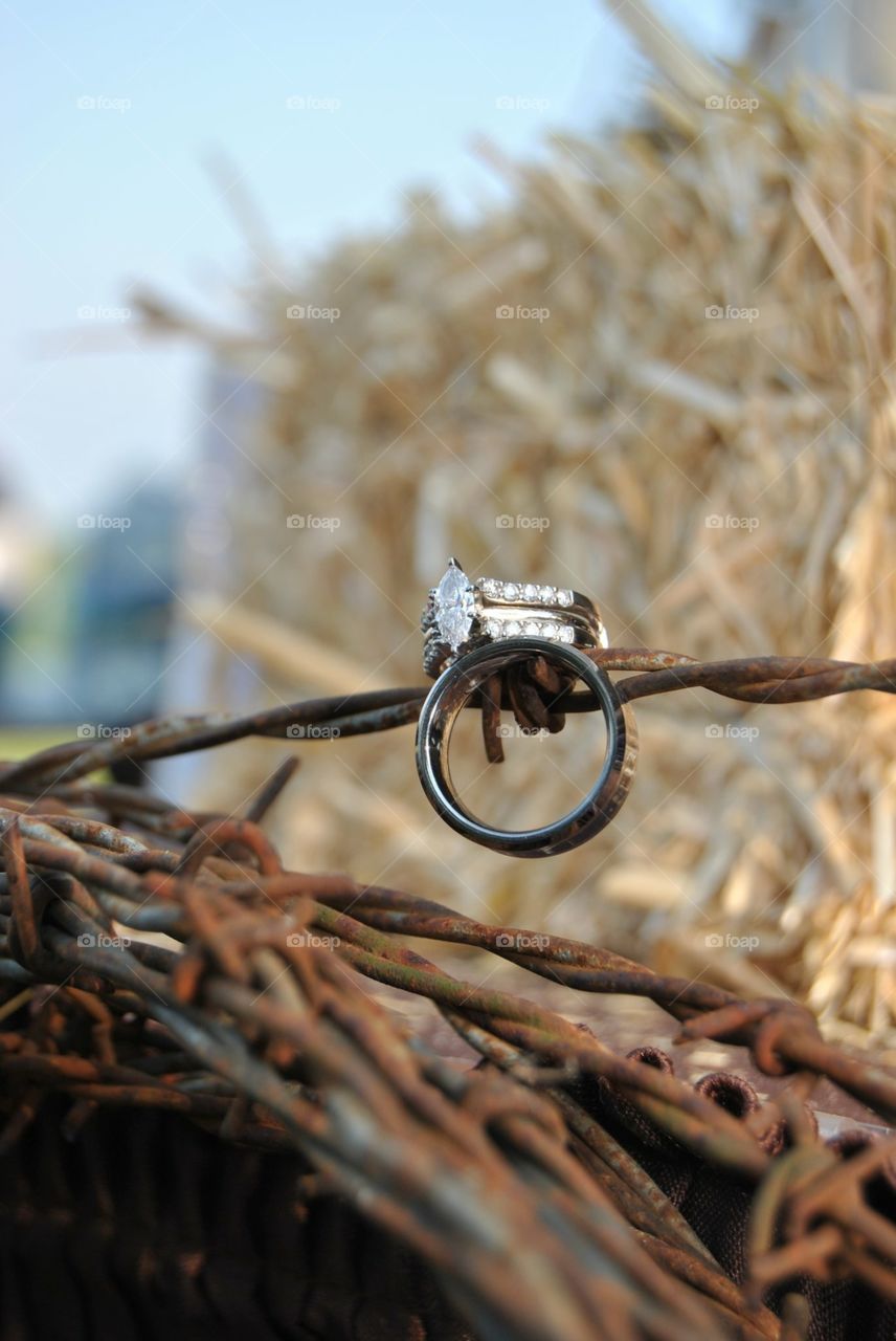 Barb wire and ring 