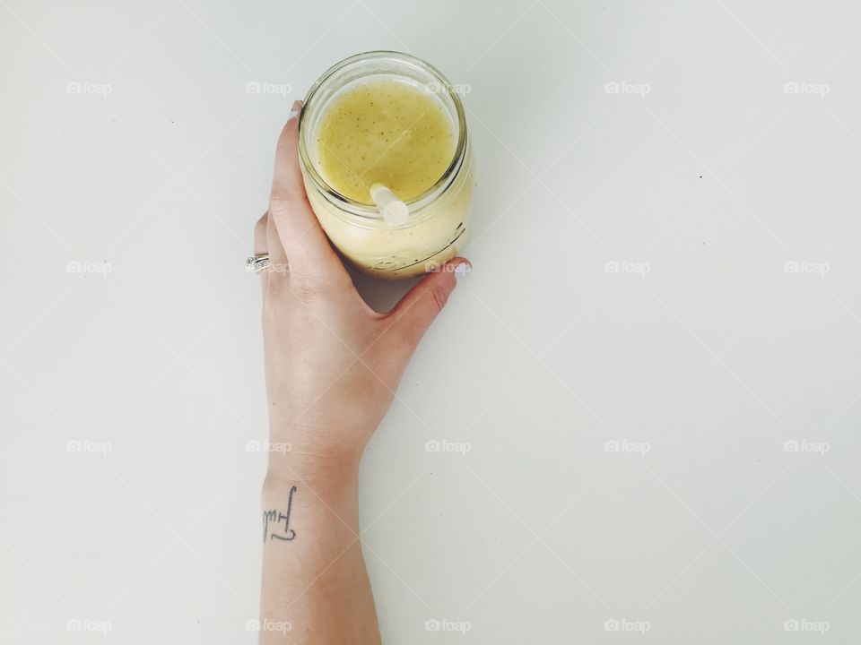 Yellow smoothie 