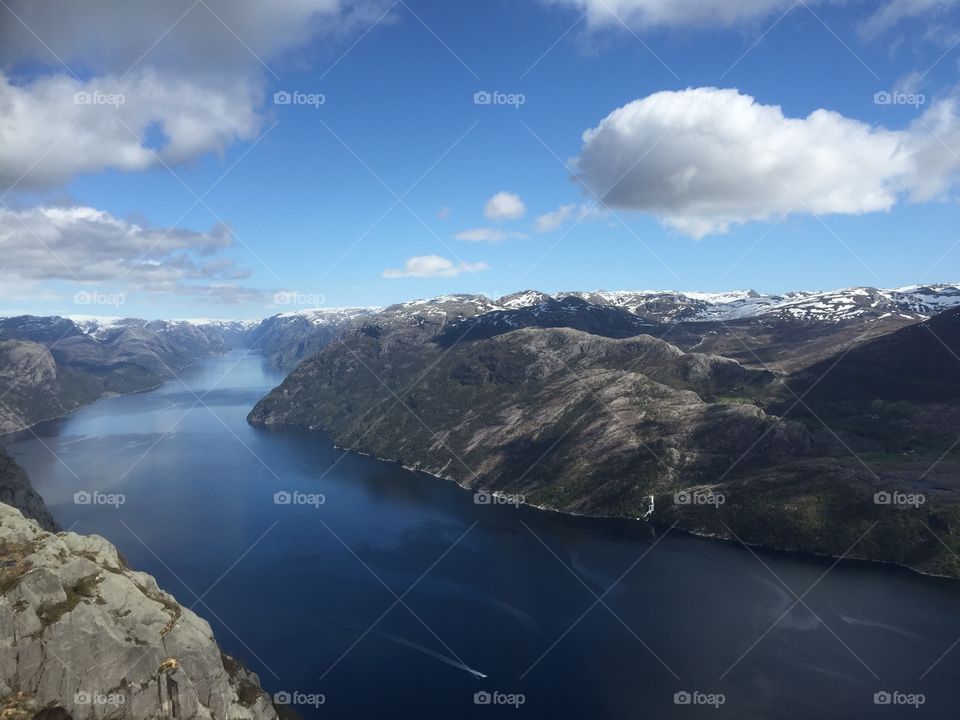 Preikestolen
Preachers rock
Pulpit rock

Norway