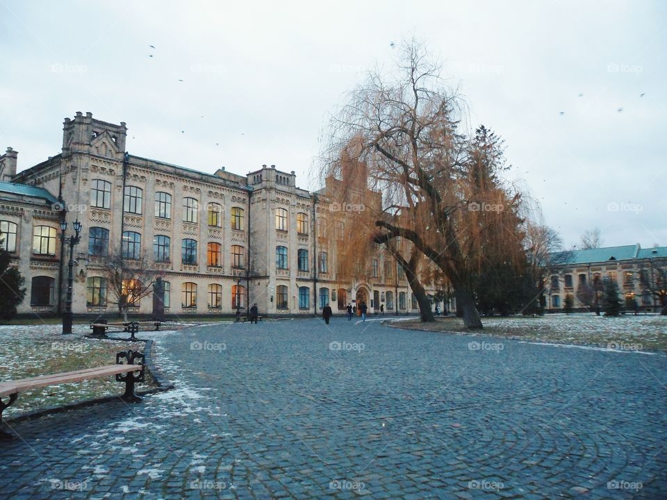 building Polytechnic Institute in Kiev