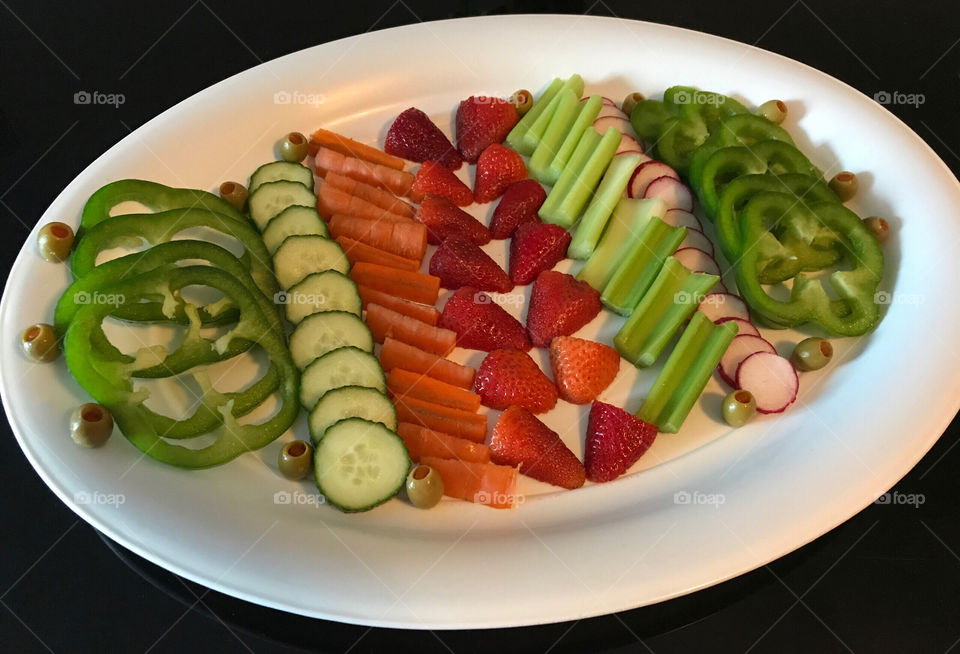 Fruit and veggie platter