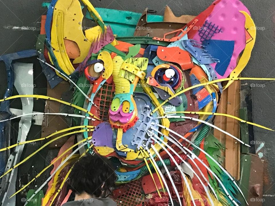 Bordalo II, Mouse made out of garbage and spray paint.