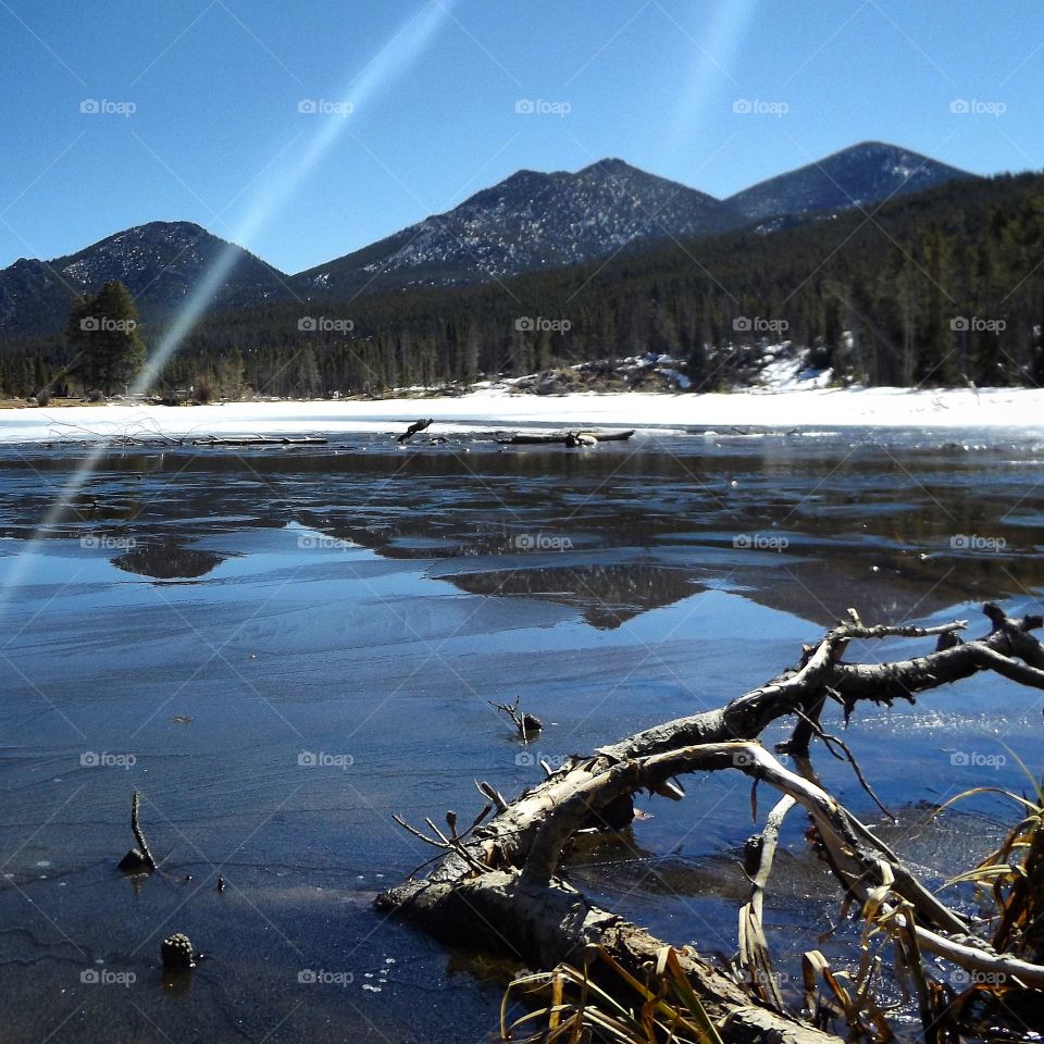 Scenics view of idyllic lake