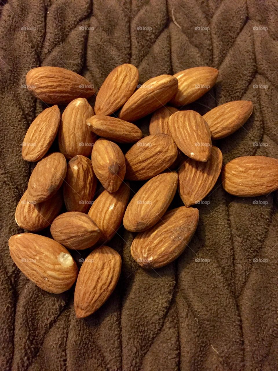 Almonds are a thyroids best friend