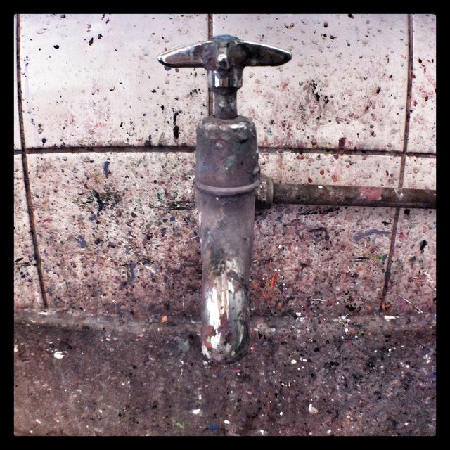 Dirty water tap