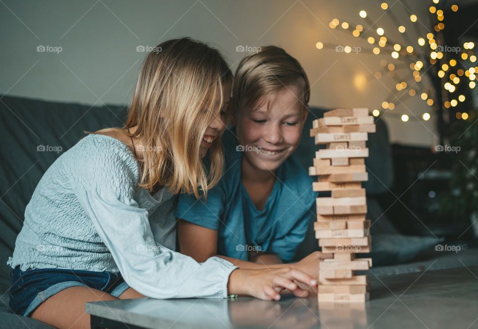 Kids playing games 