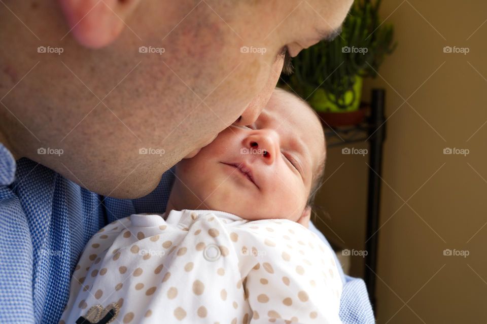 dad kisses