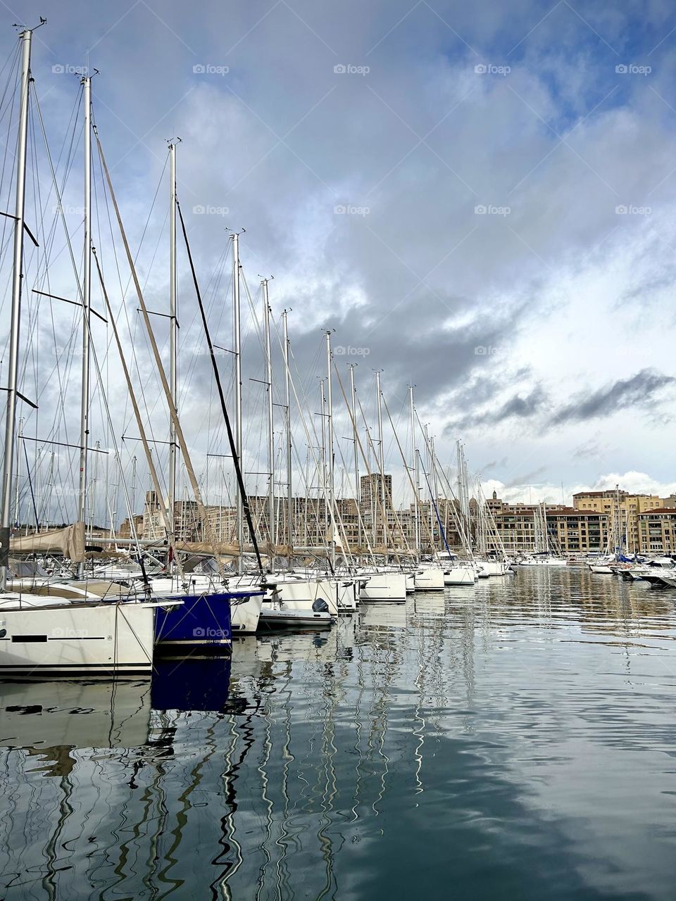 Marseille , vieux port Juanary 2023 . 