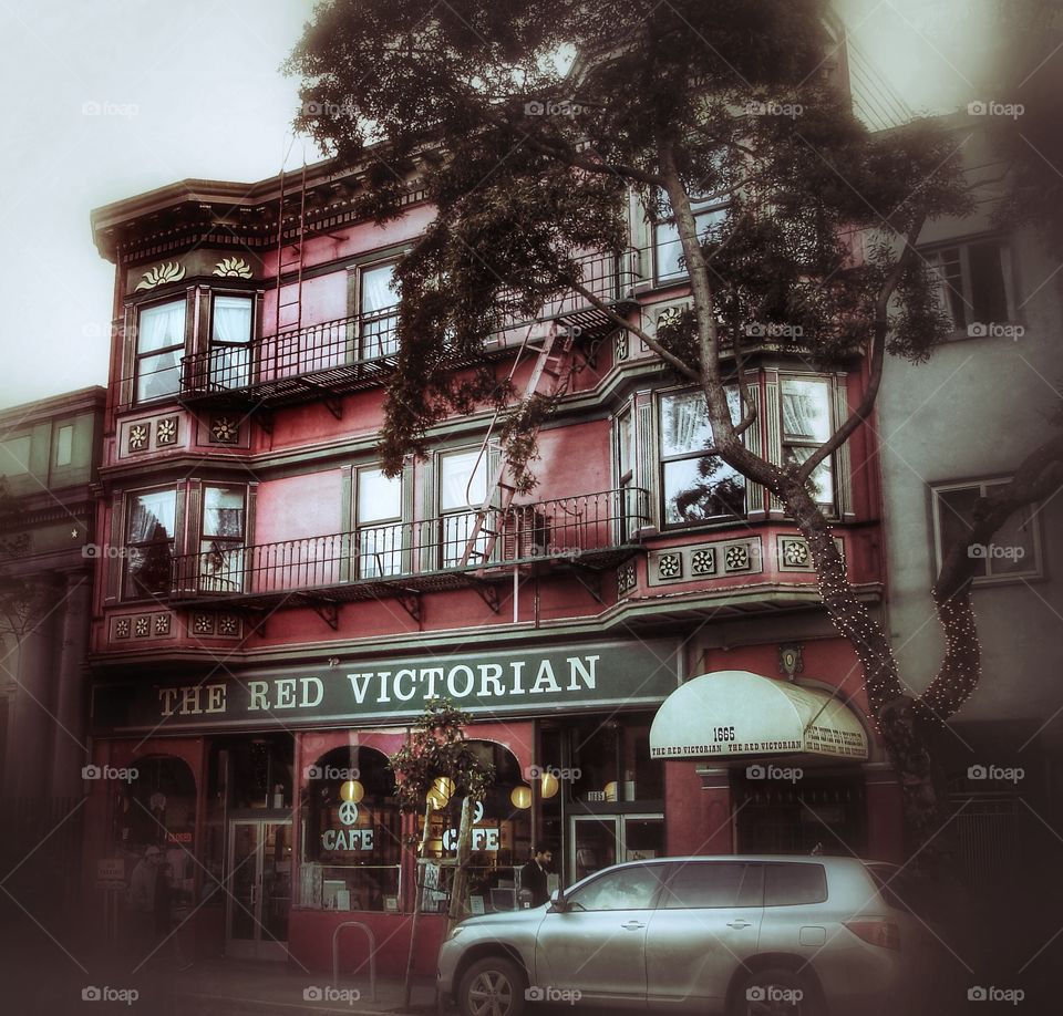 The red Victorian 