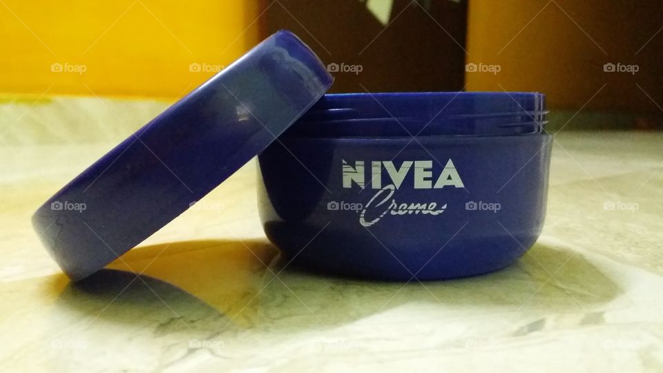keep in touch
Nivea creme click by me