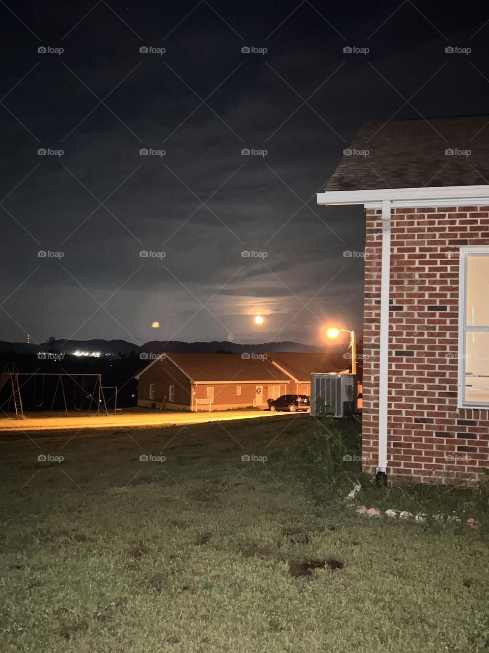 Can you see the moon?