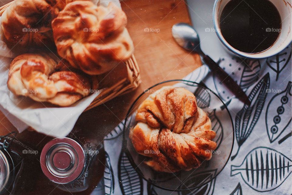 Breakfast with scones and coffee