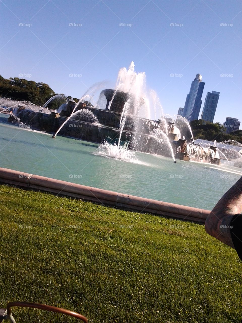 married with children. fountain in grant park