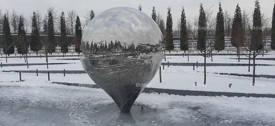 город Краснодар парк. Металлическая точка