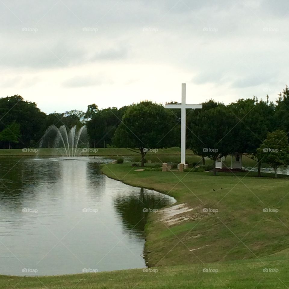 Cross at the pond