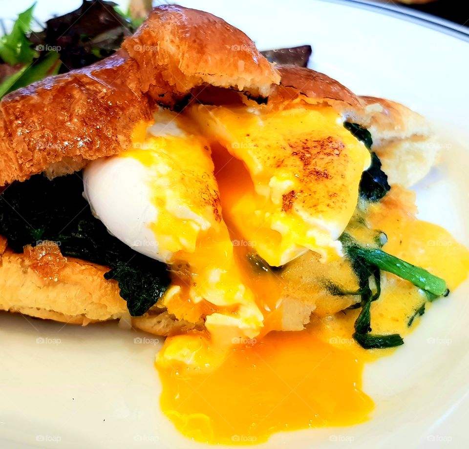 Croissant egg benedict