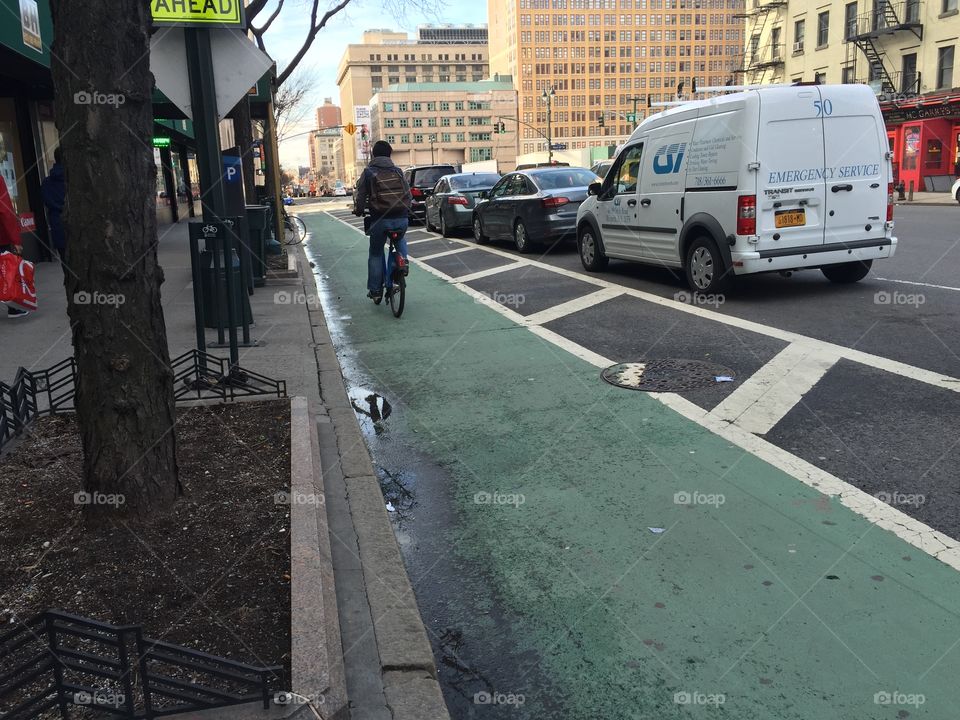 Protected bike lane, New York City