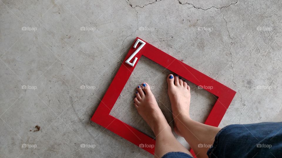 framed feet