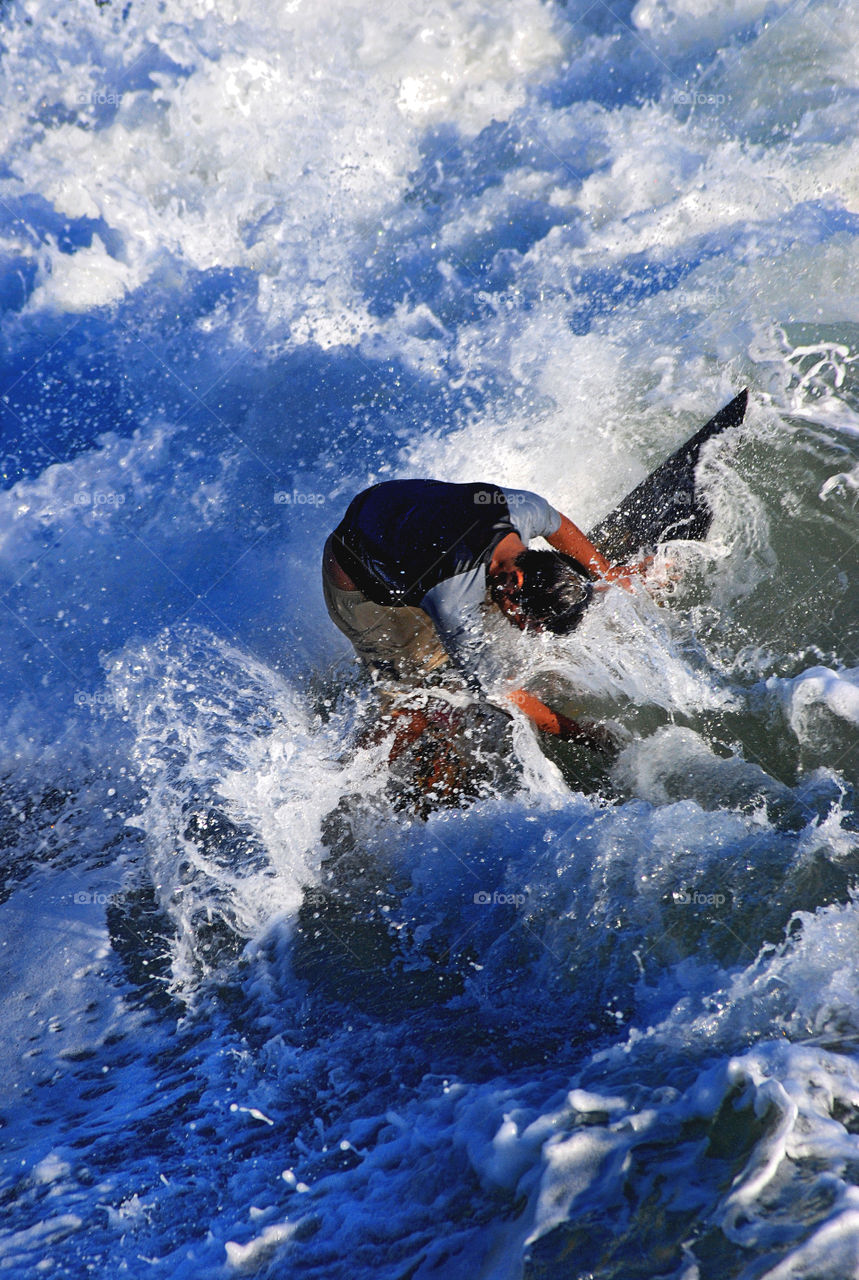 The waves and the surfer