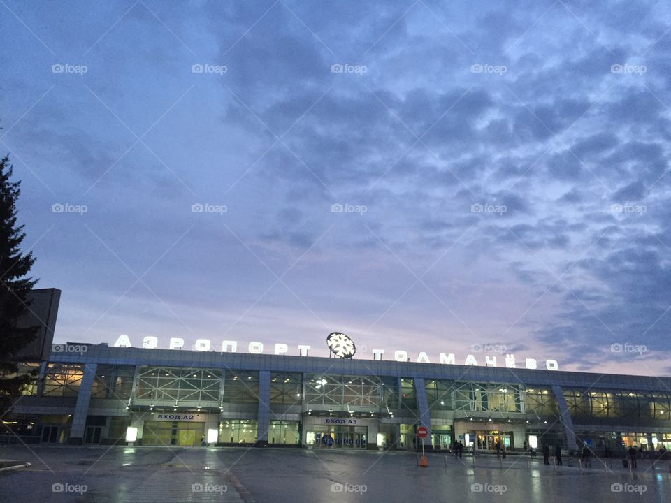 Аэропорт Новосибирска, апрель