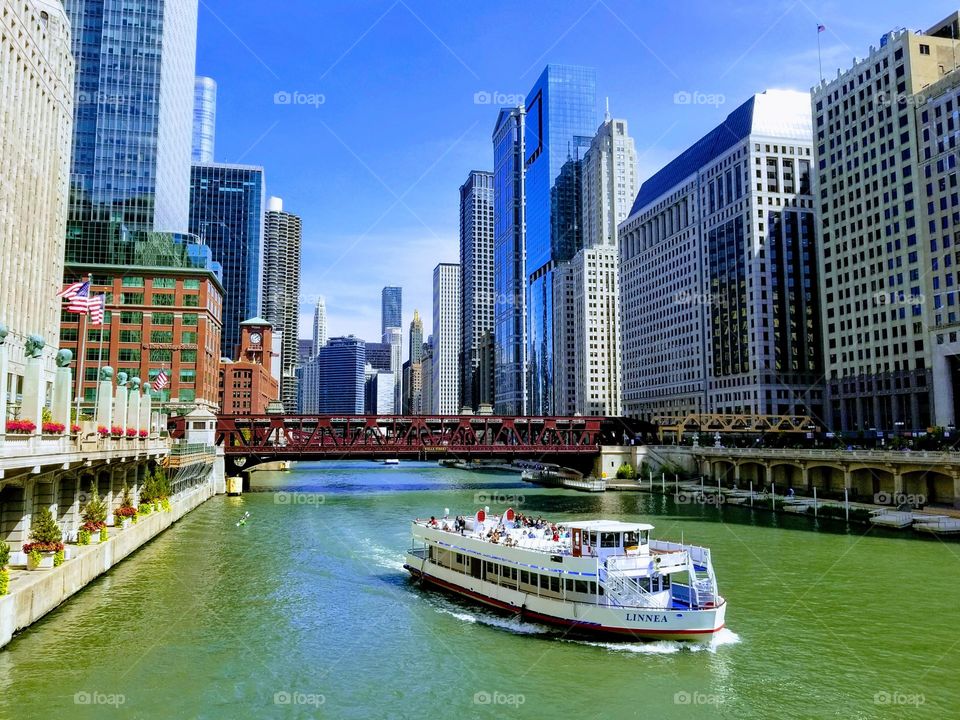 Boat on the river in the city of Chicago 