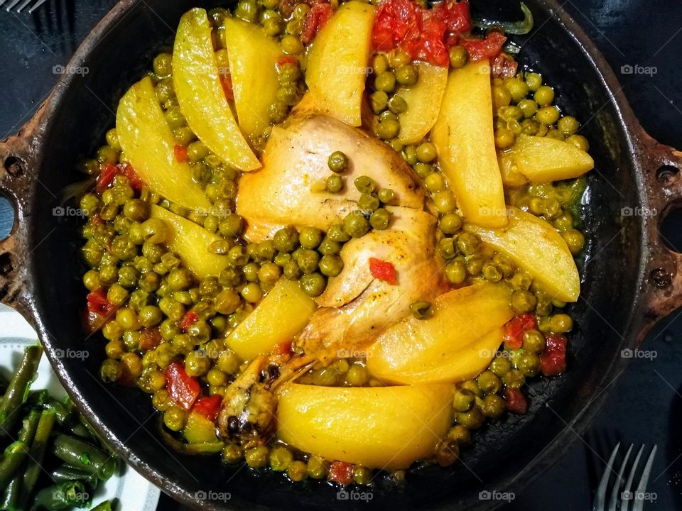 Tajine chicken with peas