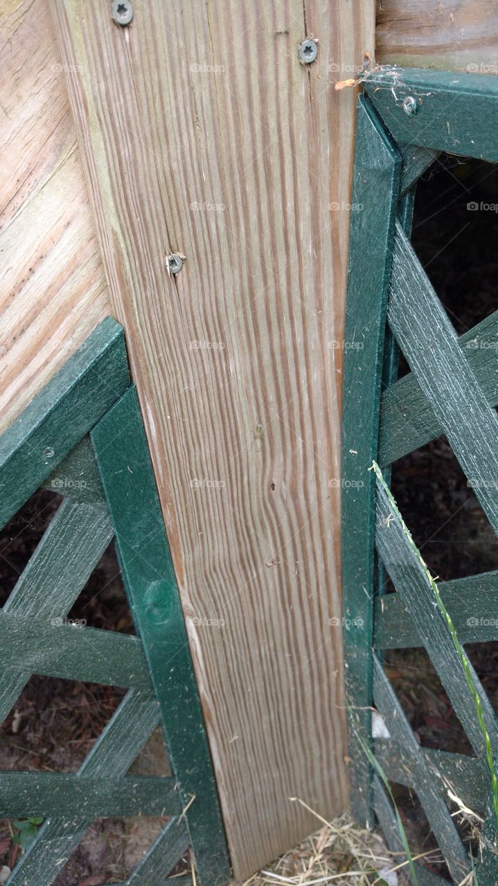 up close side of porch
