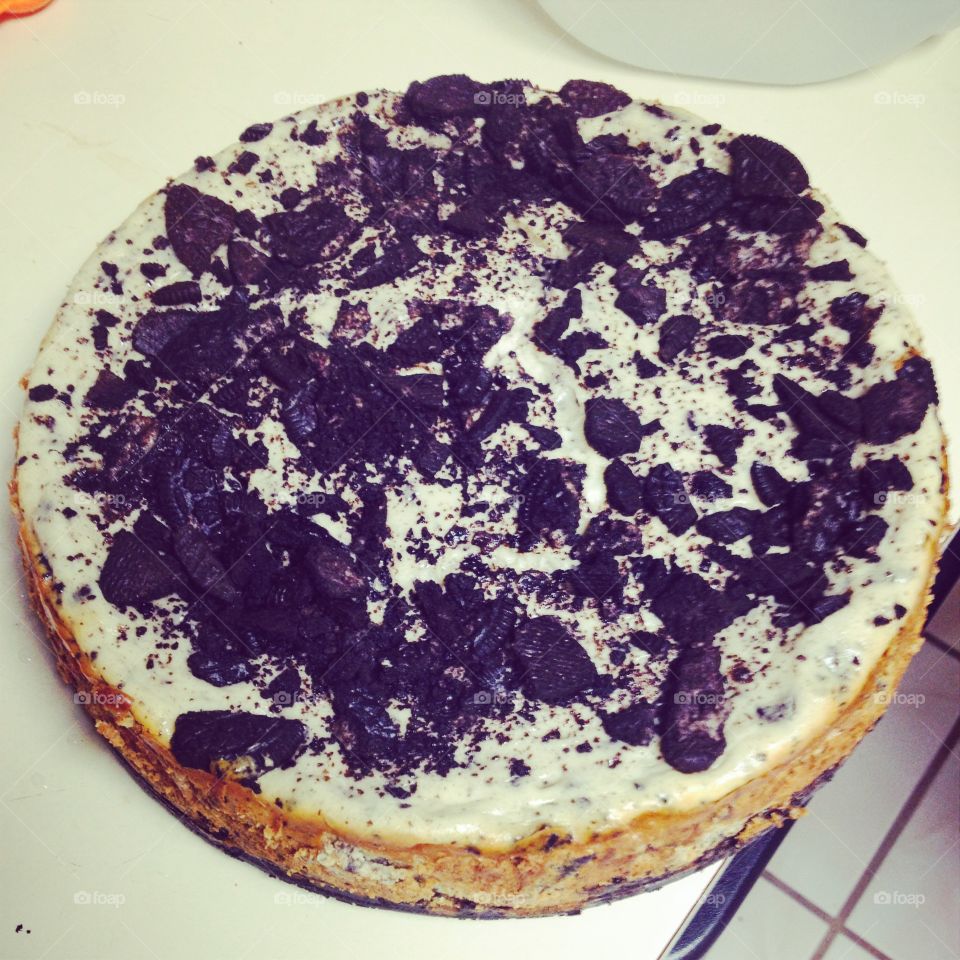 A delicious and yet creamy dessert made with an Oreo crust and vanilla bean cheesecake. Scrumptious 