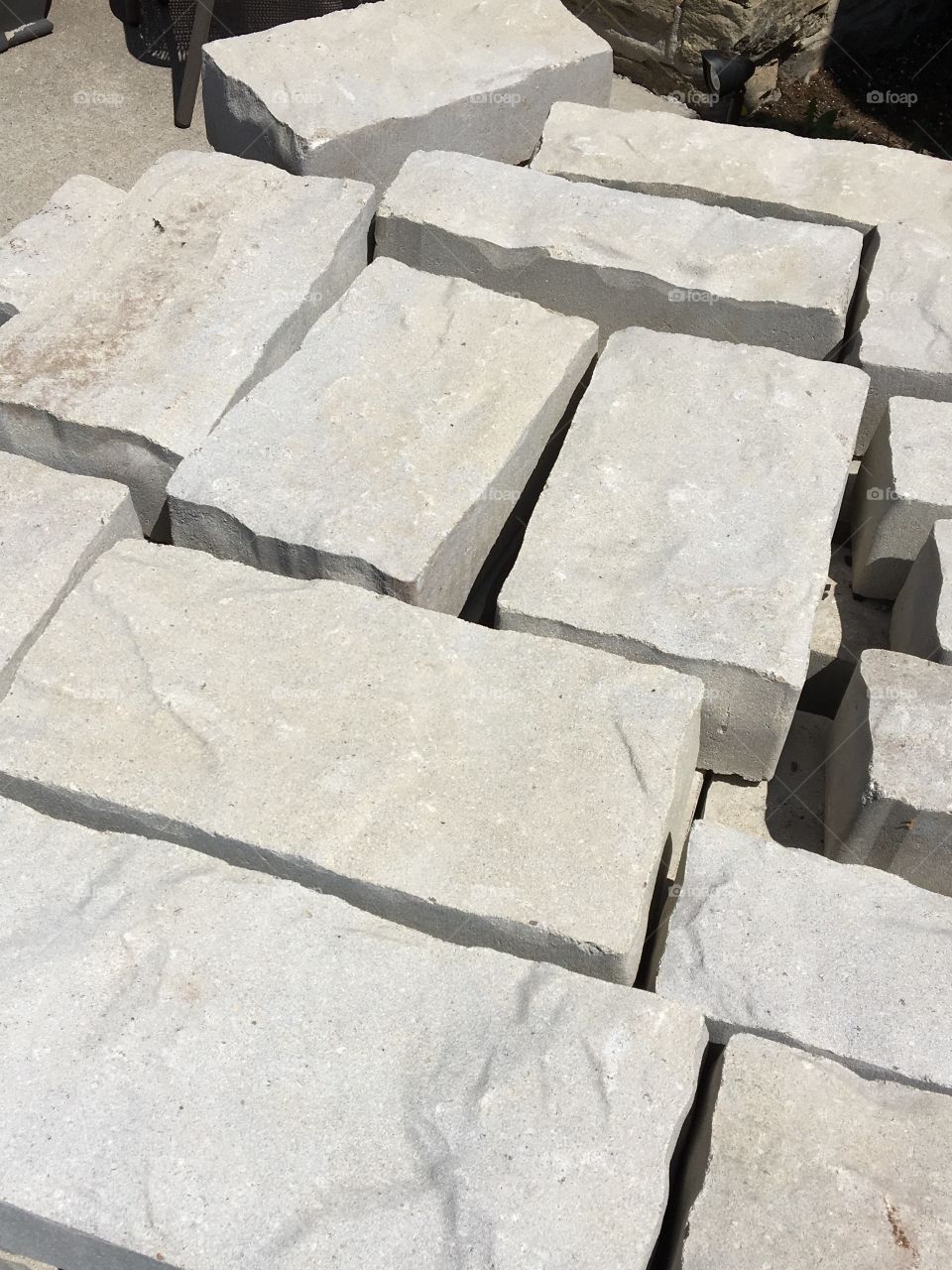 Stone bricks for masonry 