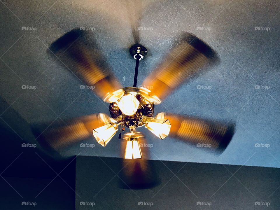 Motion, speed and light 