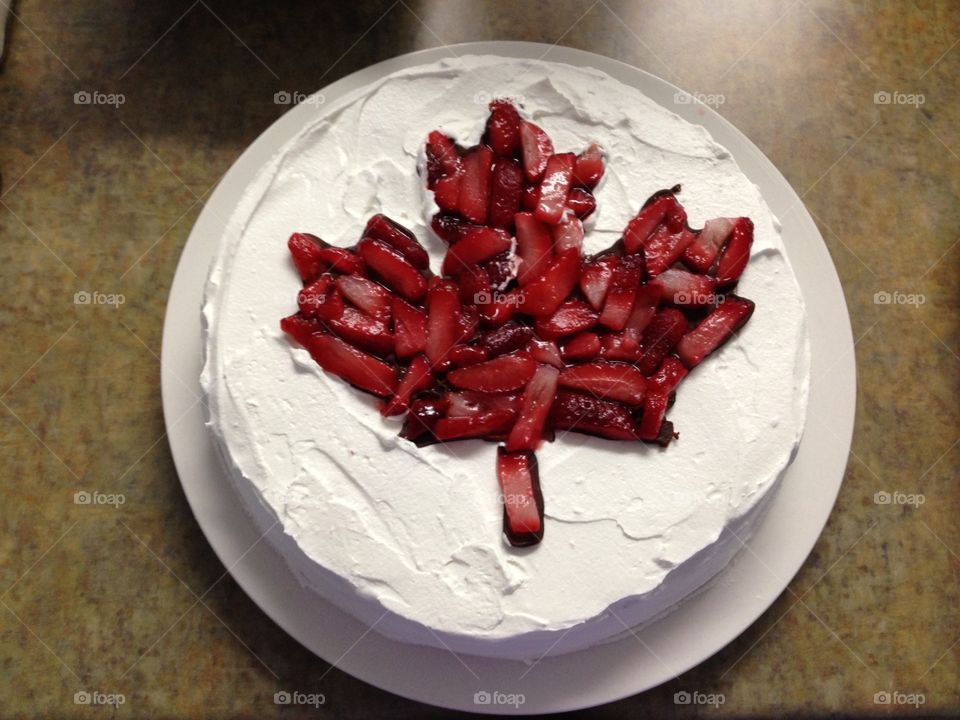 A cheesecake celebrating Canada Day!