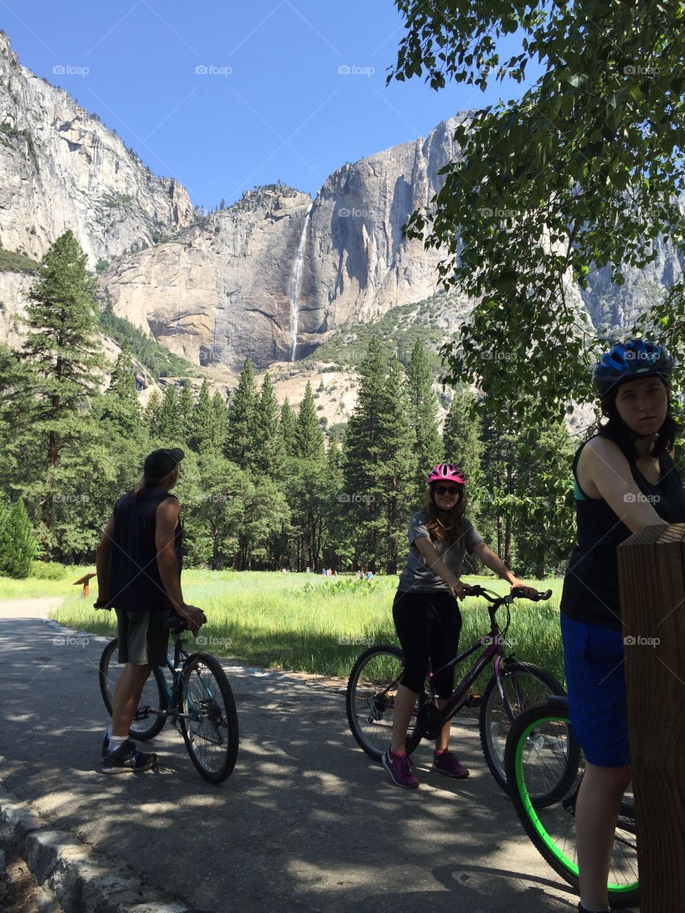 Biking Yosemite National Park. Family Biking in Yosemite national Park